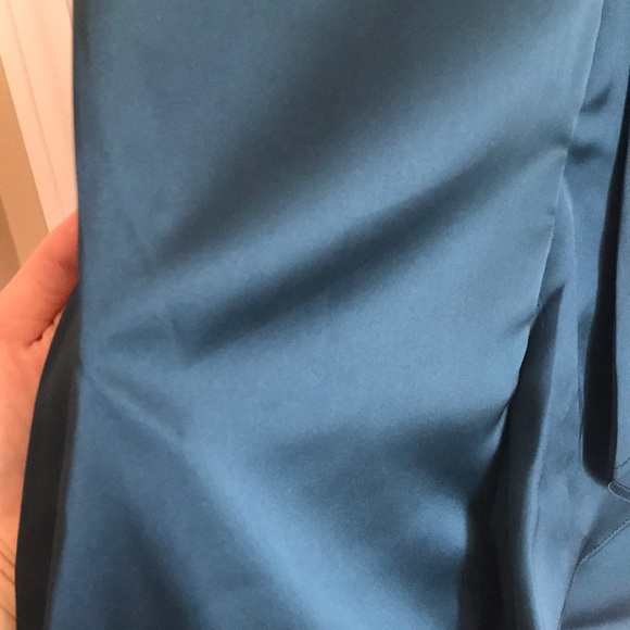 Drape front sleeveless top - Picture 3 of 6